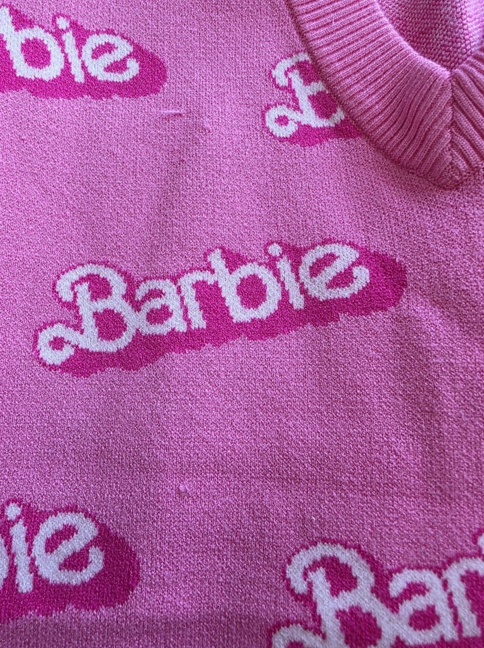 Barbie Sweater Vest Cakeworthy - Picture 3 of 9